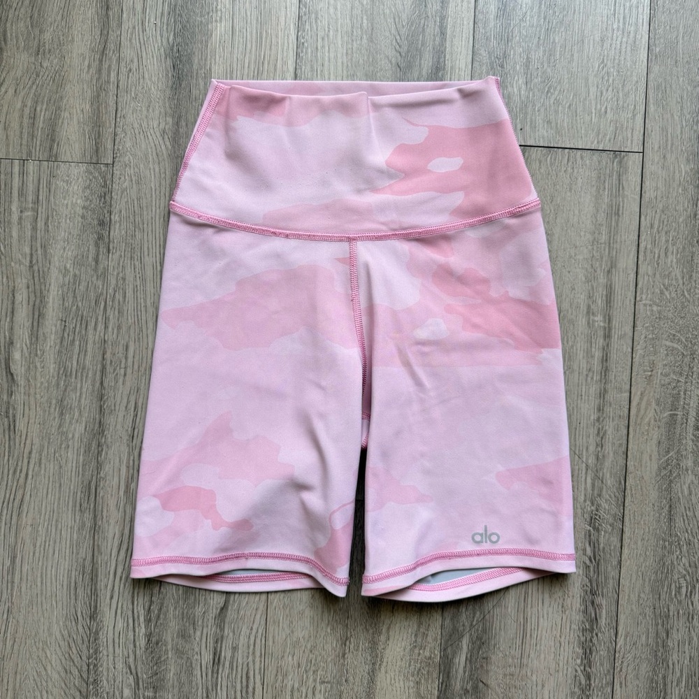 ALO Yoga Pink Camouflage High-Rise Biker Shorts